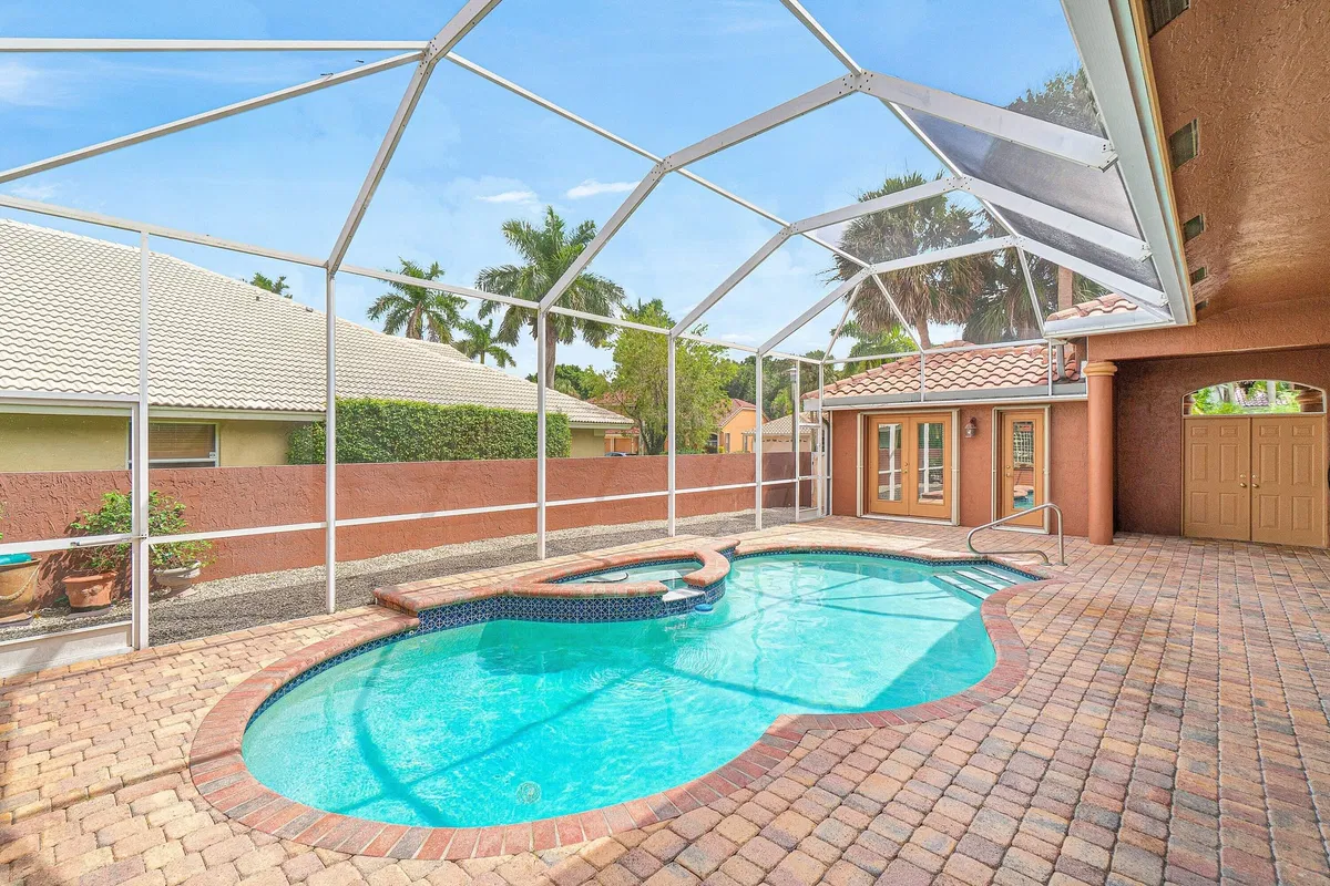 Boca Isles Residence photo 40