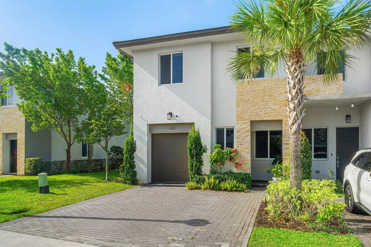 Residence photo 34