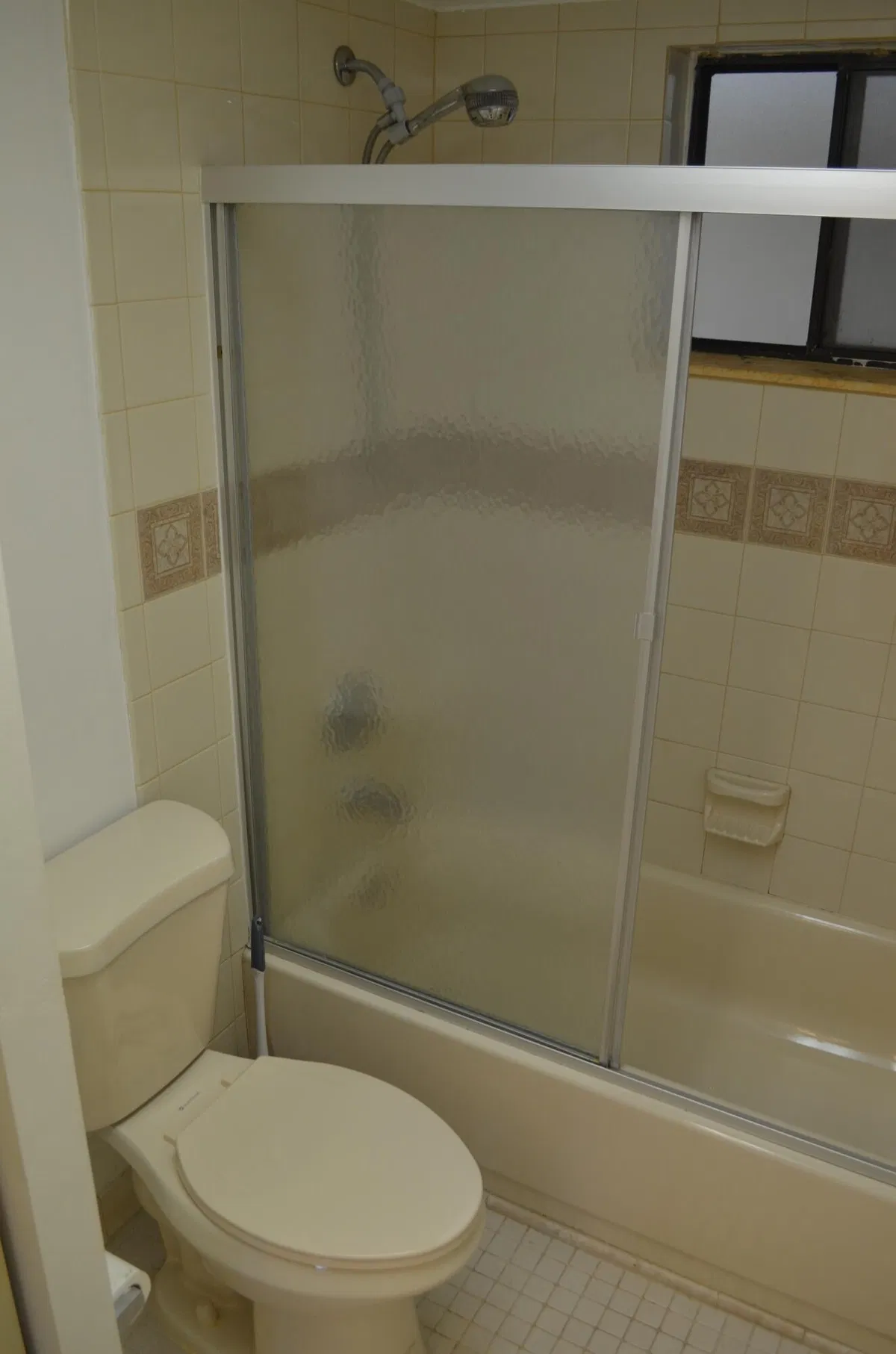 Unit 121 photo 16