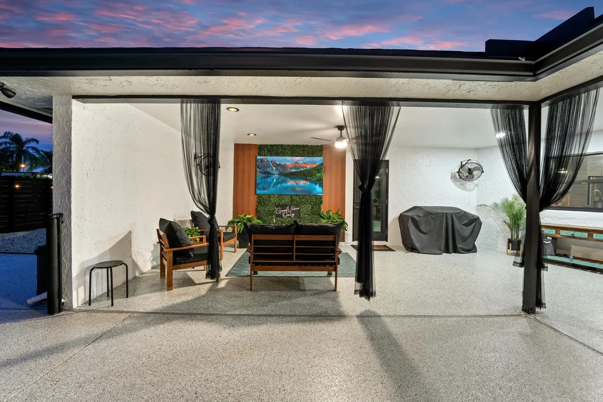  Residence photo 64