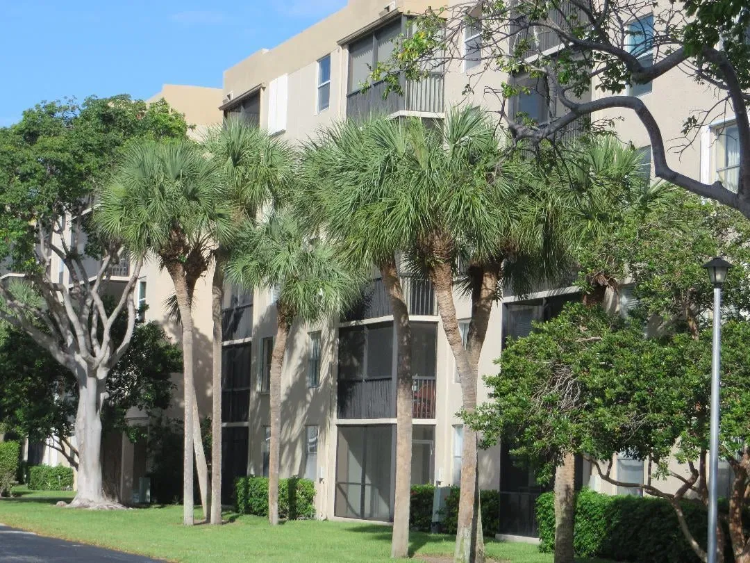 Unit 308 photo 13