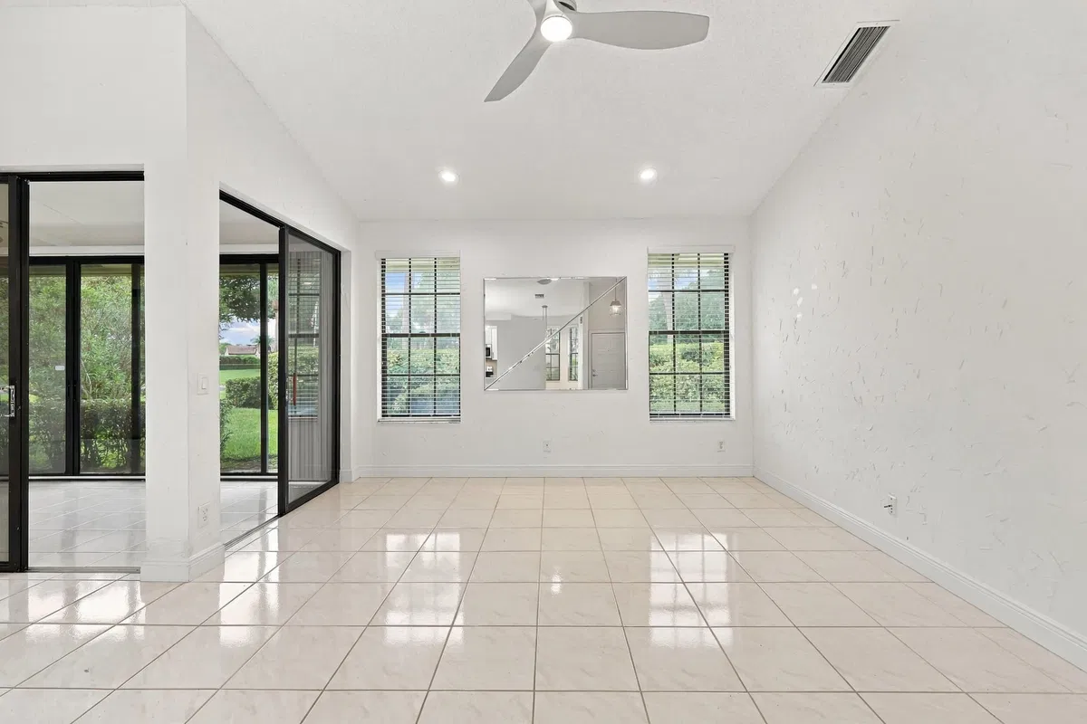 Unit 106 photo 25
