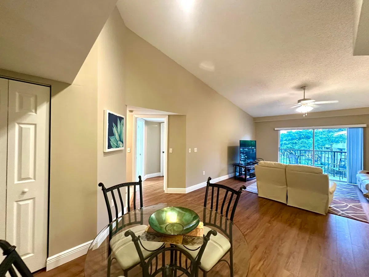 Unit 519 photo 10