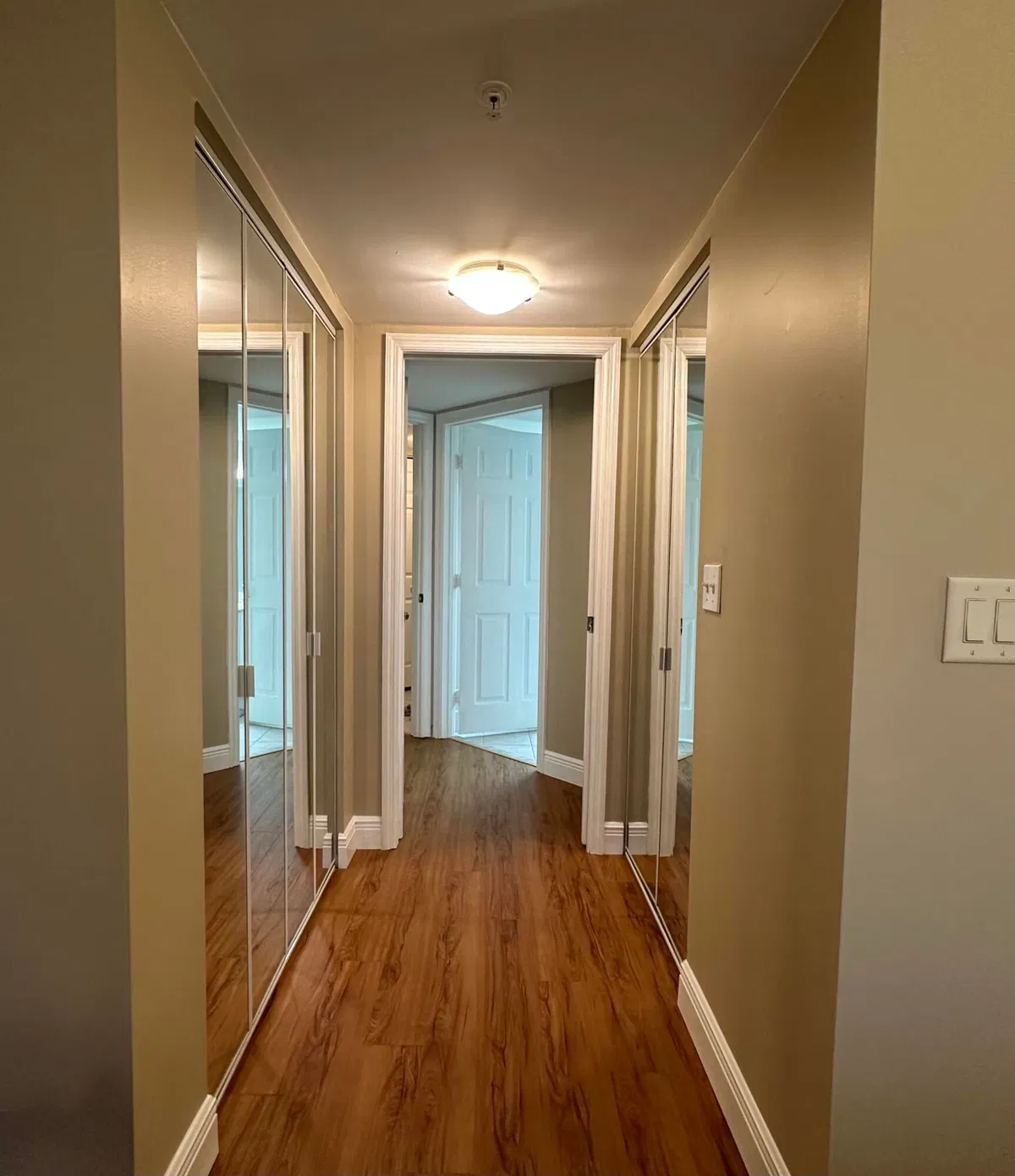 Unit 519 photo 25