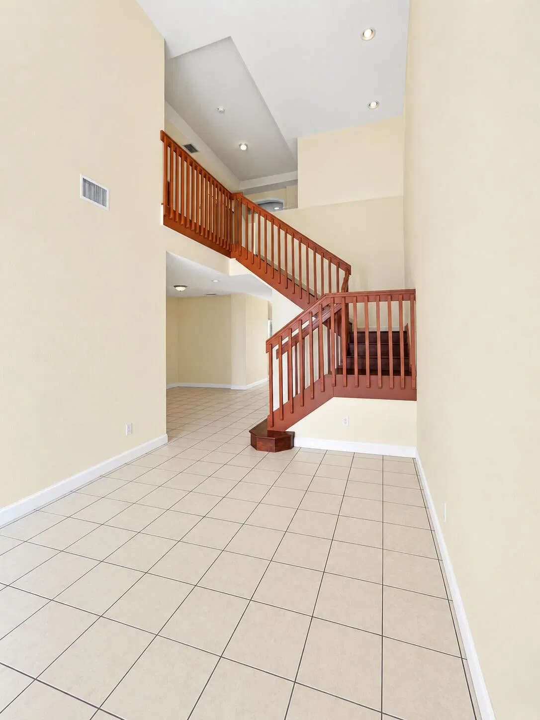 Unit 2247 photo 4