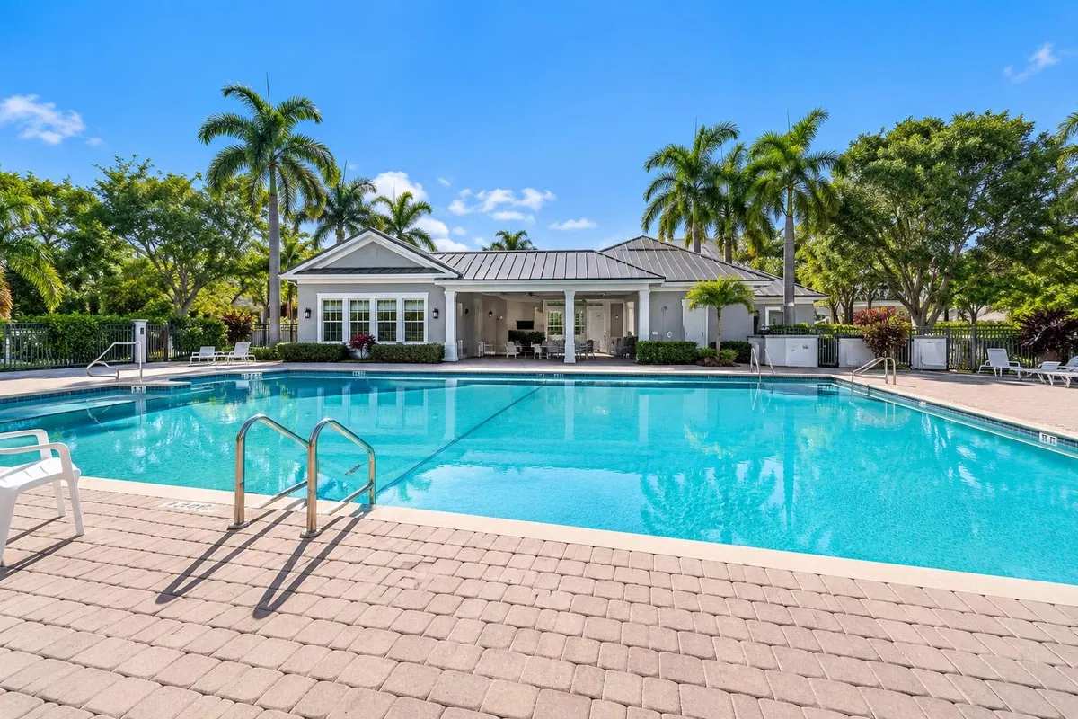Unit 2247 photo 22