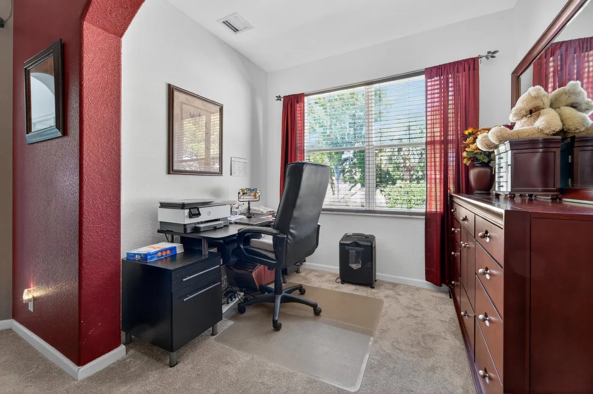 Residence photo 19