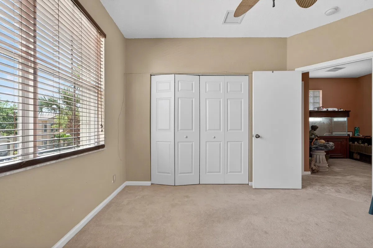 Residence photo 25