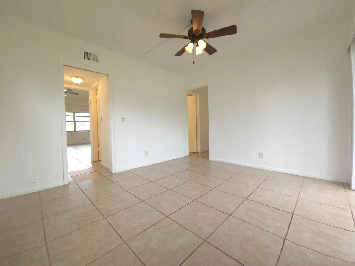 Residence photo 10