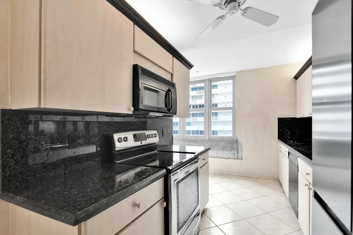 Boca Raton Unit 0085 photo 13