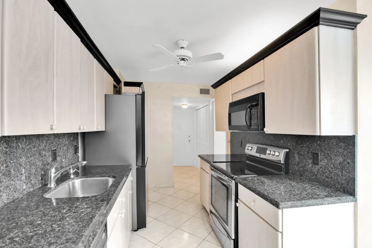 Boca Raton Unit 0085 photo 16