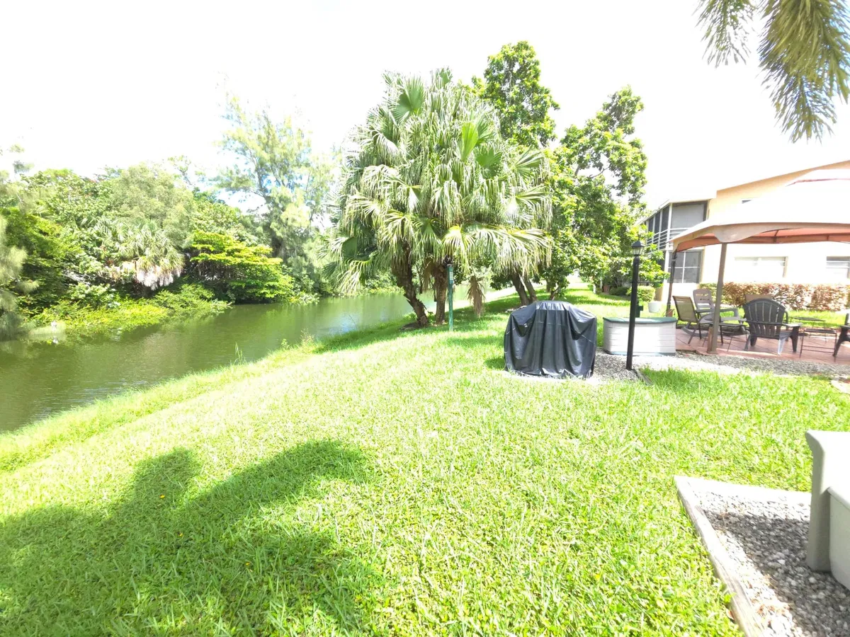 Residence photo 25