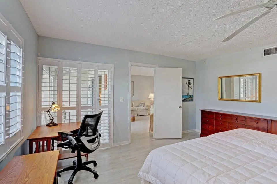 Singer Island Unit 401 photo 25