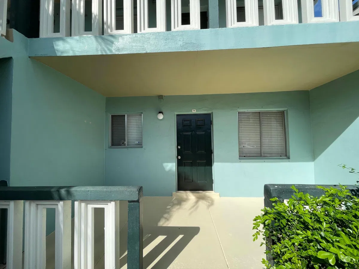 Unit 114 photo 4