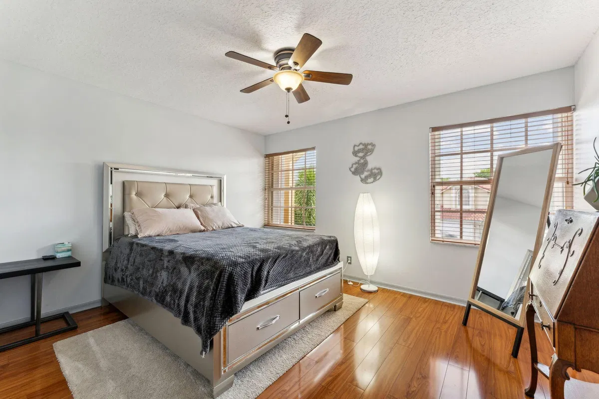 Residence photo 37