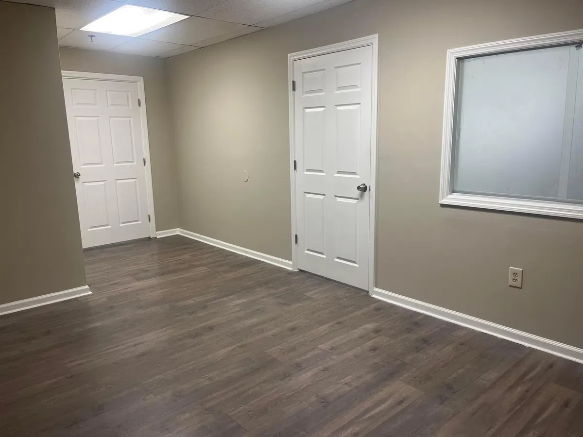 Unit 101 photo 25