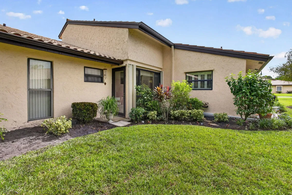 Residence photo 43