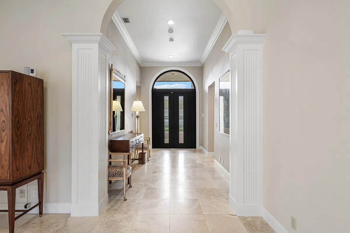 Residence photo 4