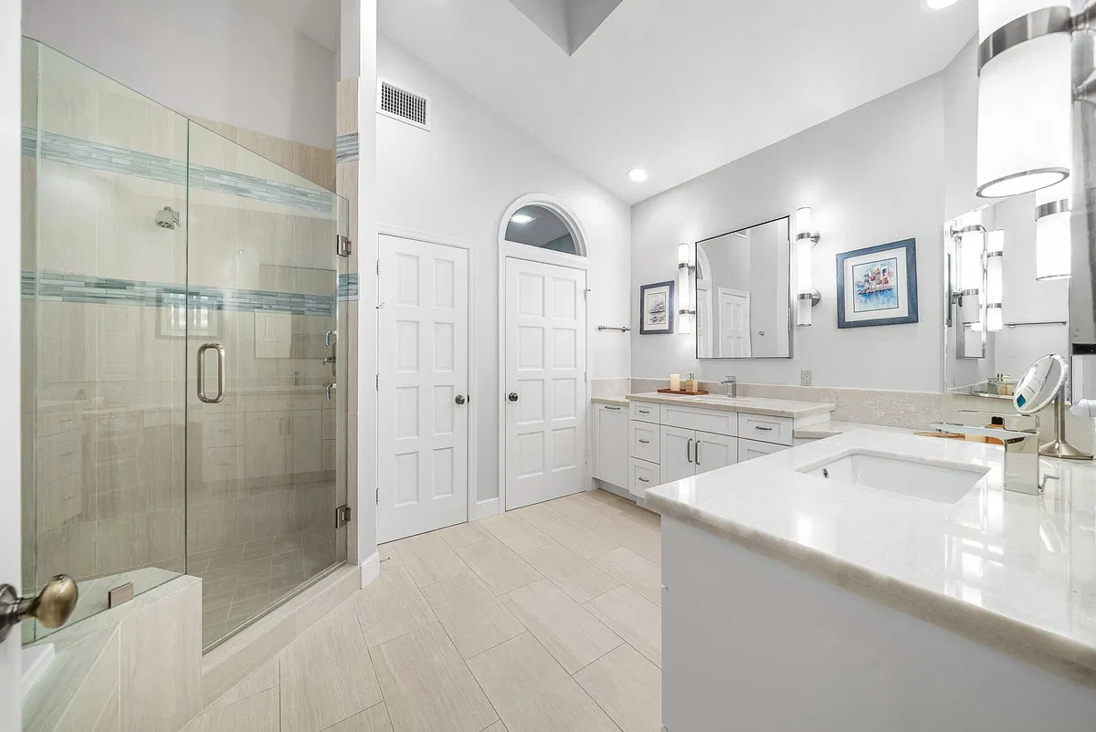 Residence photo 25