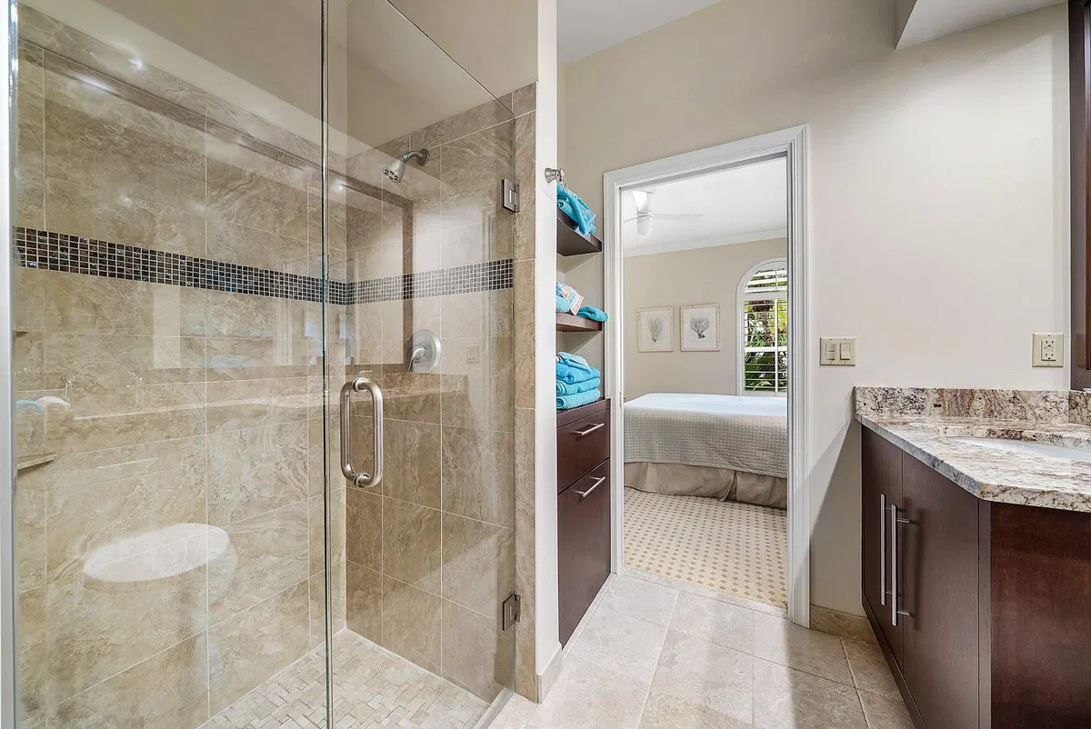 Residence photo 31