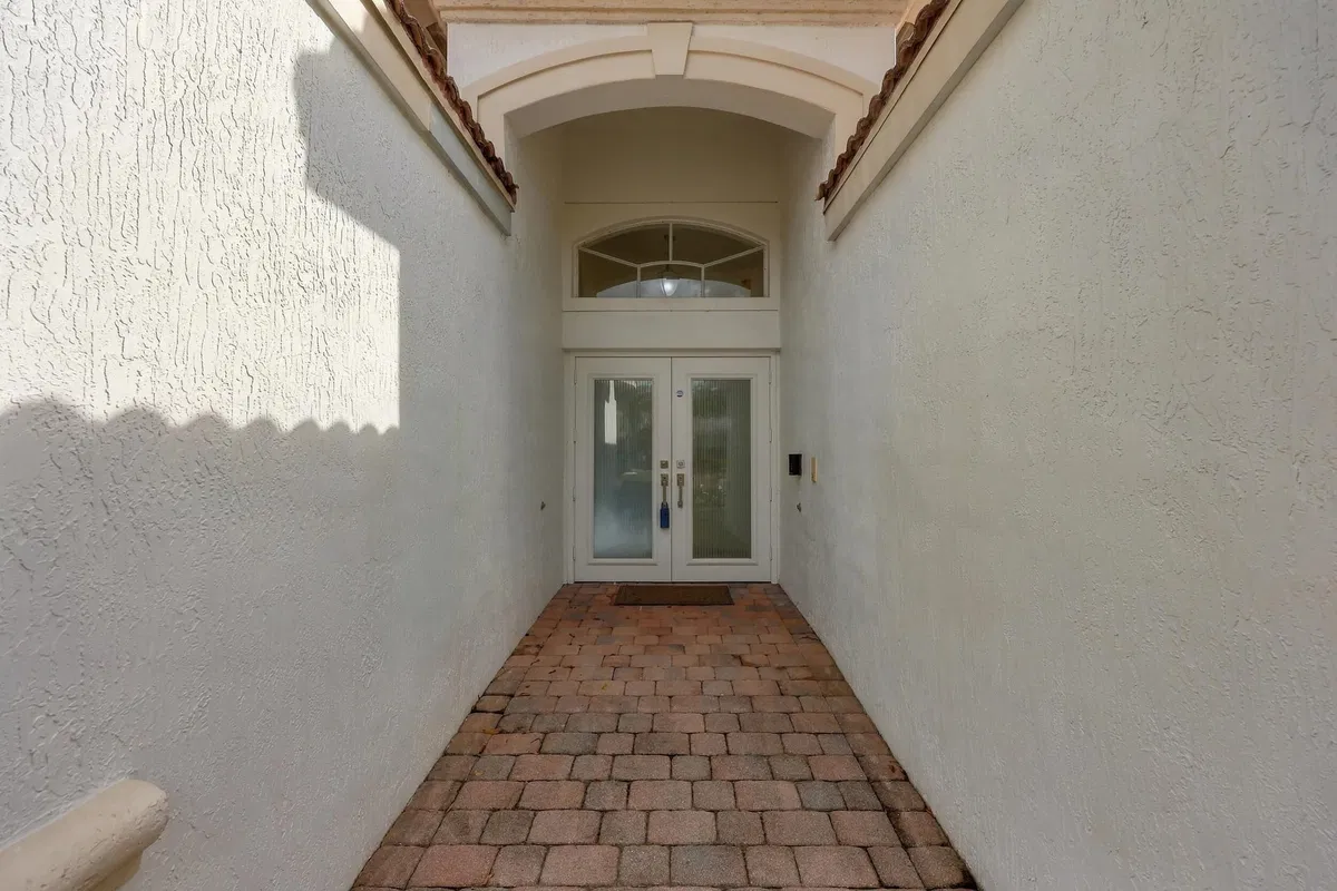Residence photo 4