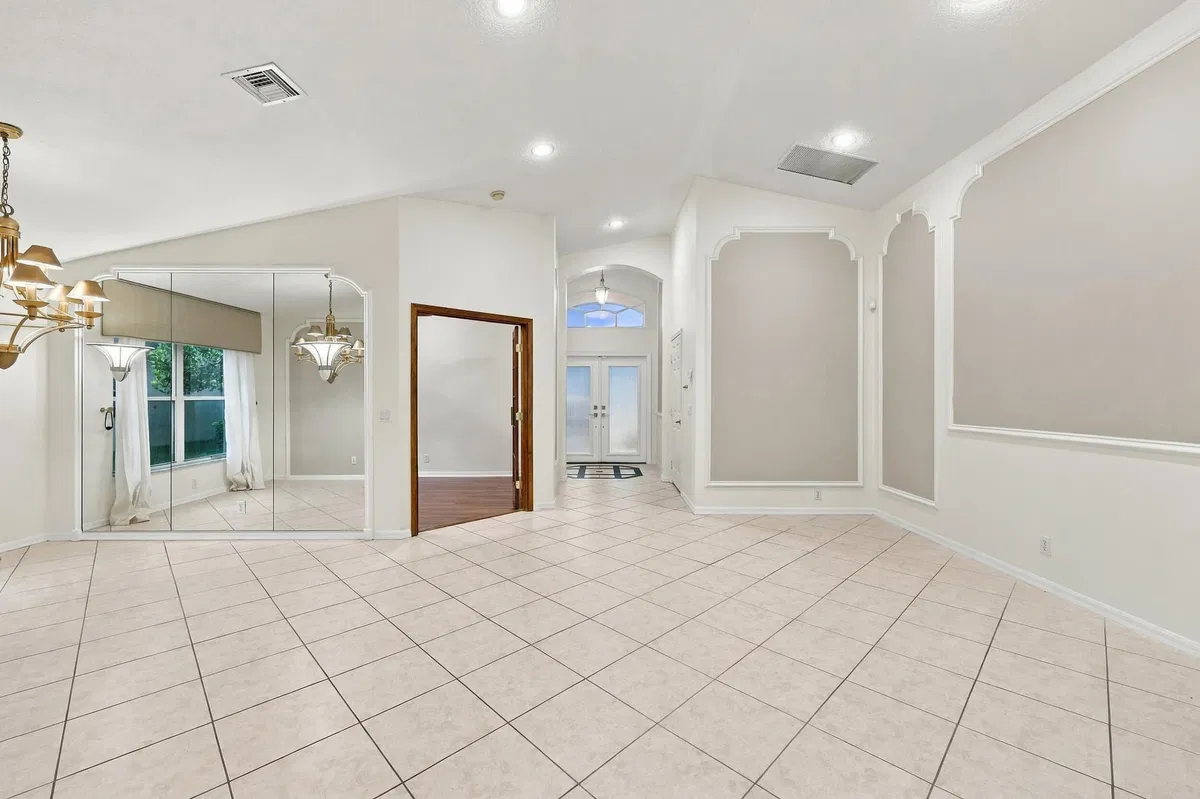 Residence photo 10