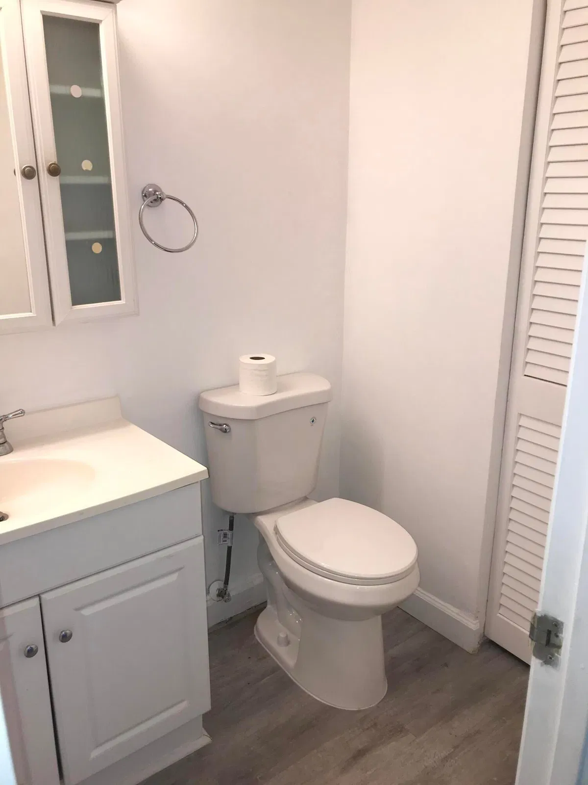 Unit 104 photo 7