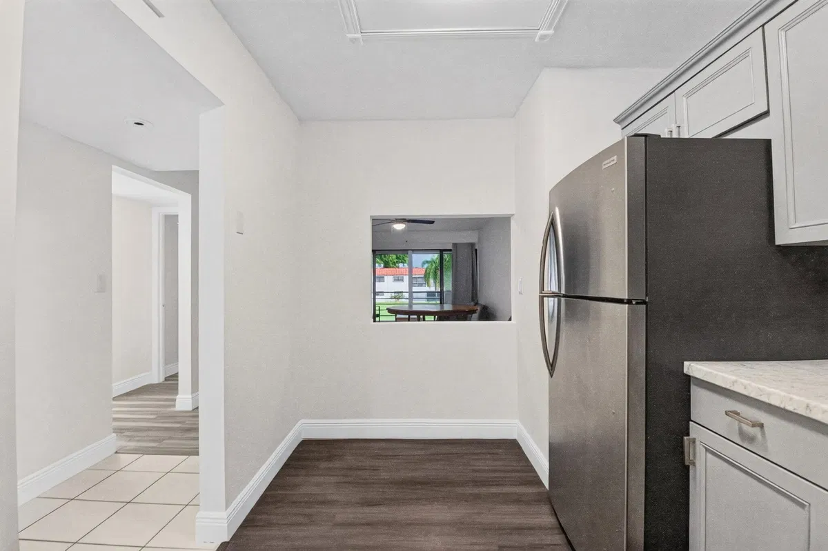 Unit K202 photo 13