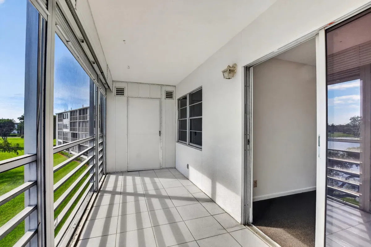  Residence photo 22