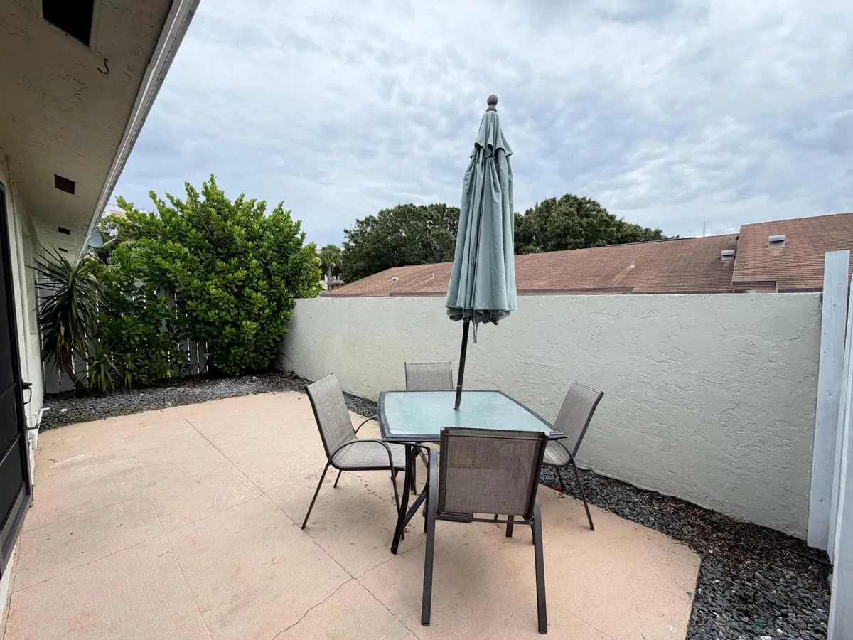 Unit 105 photo 10