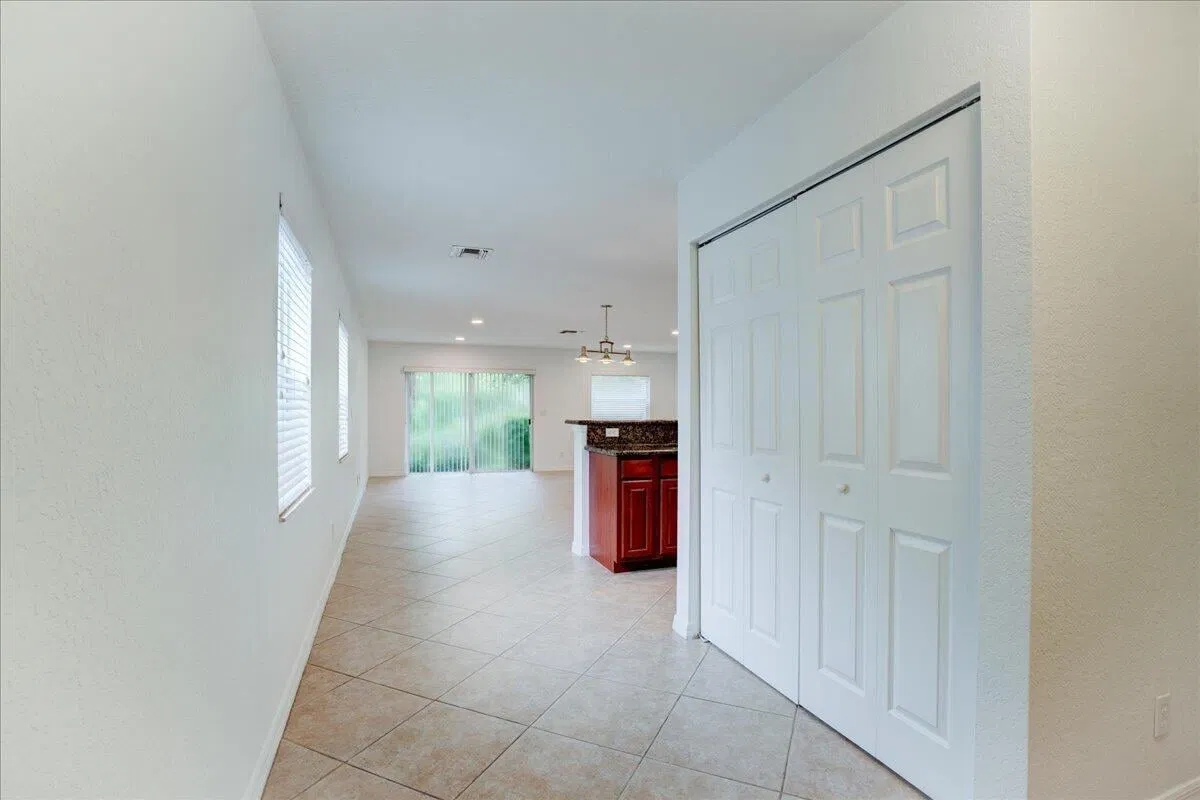 Residence photo 4