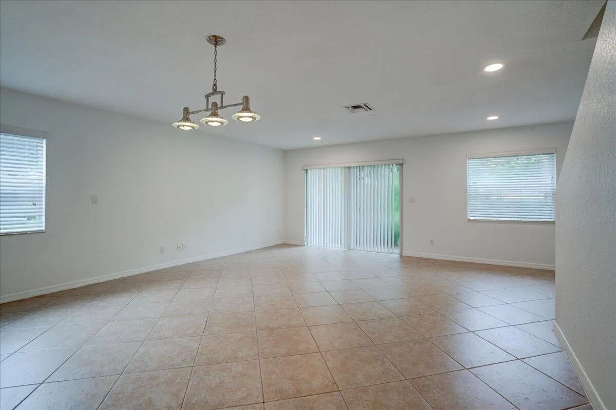 Residence photo 25