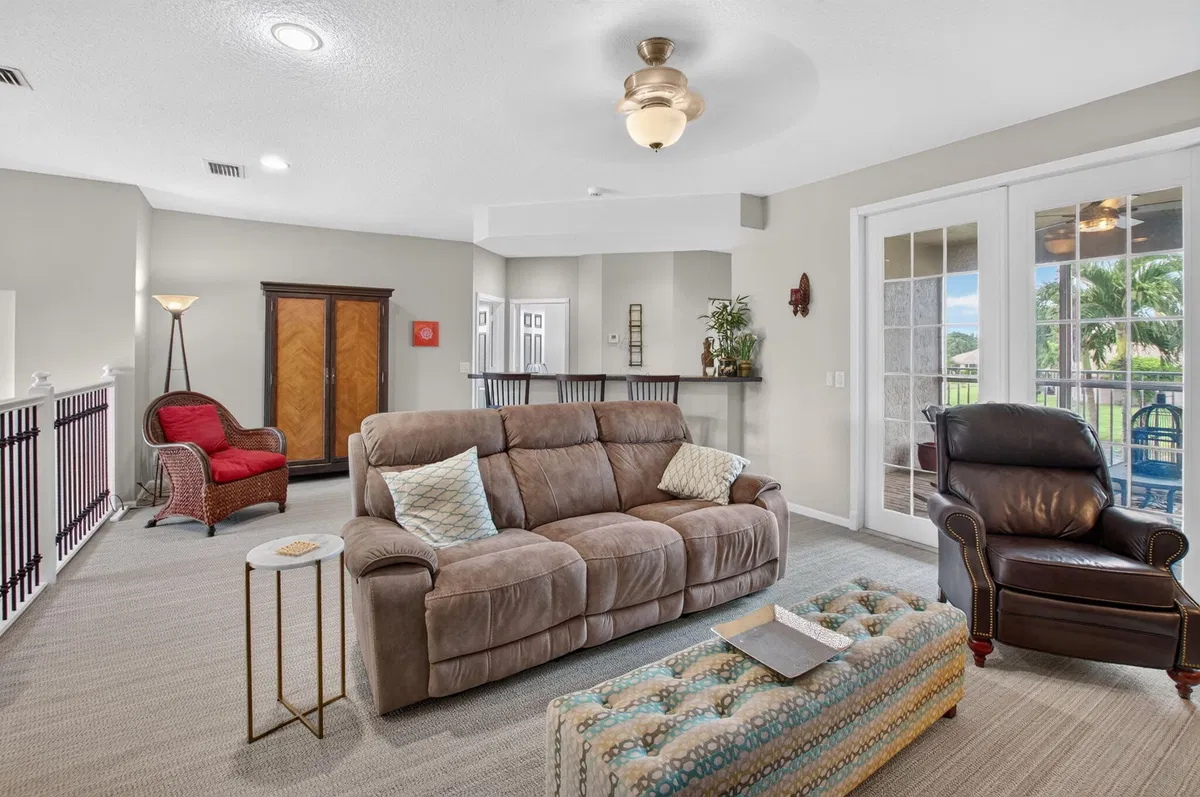  Residence photo 52