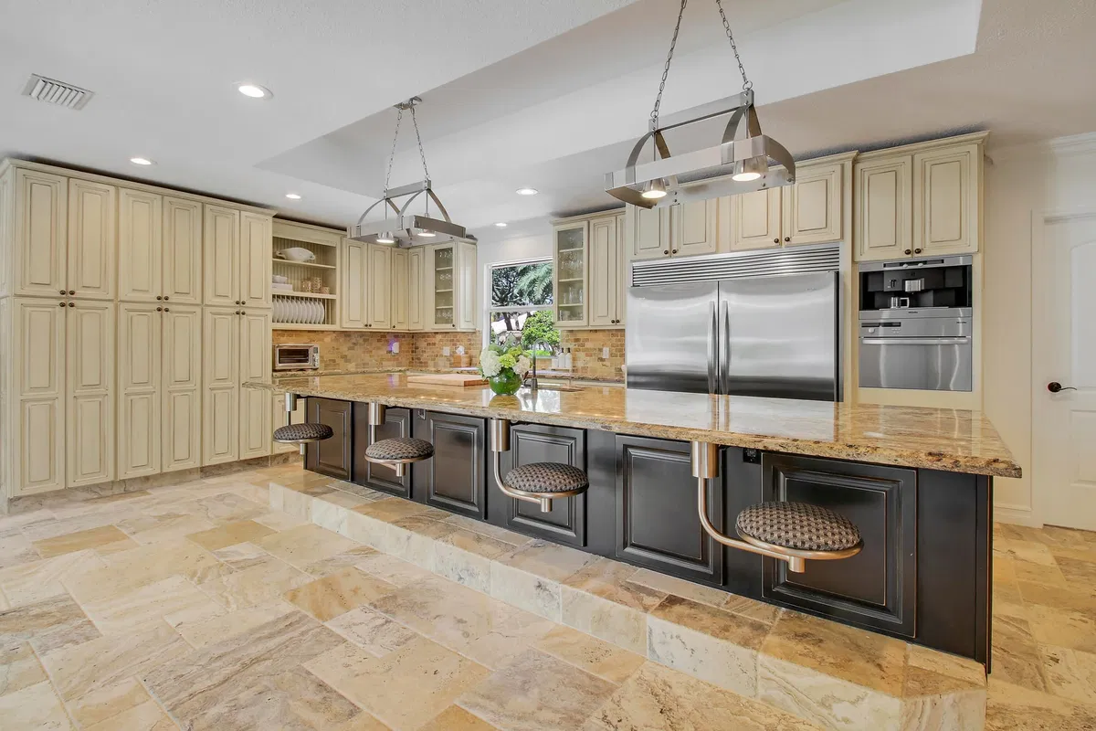 Heritage Oaks Residence photo 31