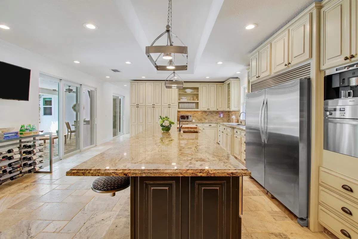 Heritage Oaks Residence photo 40