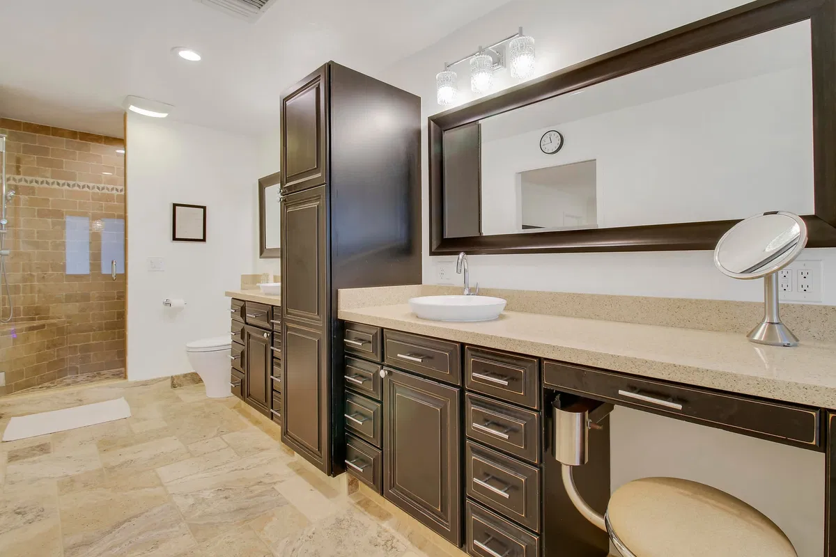 Heritage Oaks Residence photo 46