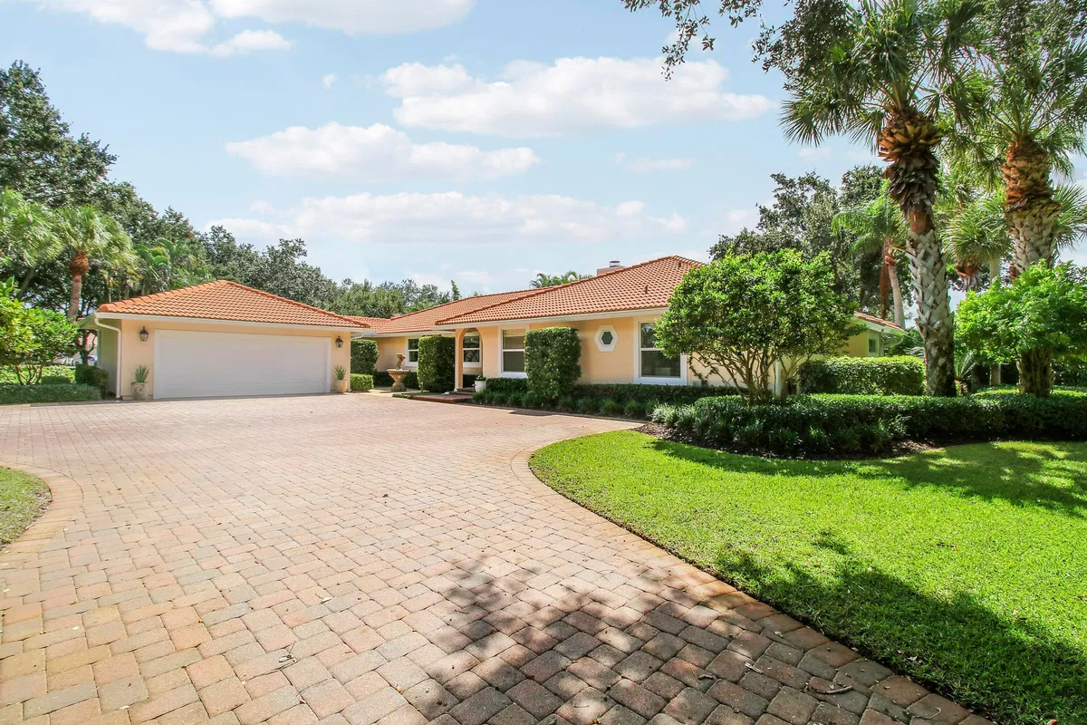 Heritage Oaks Residence photo 64