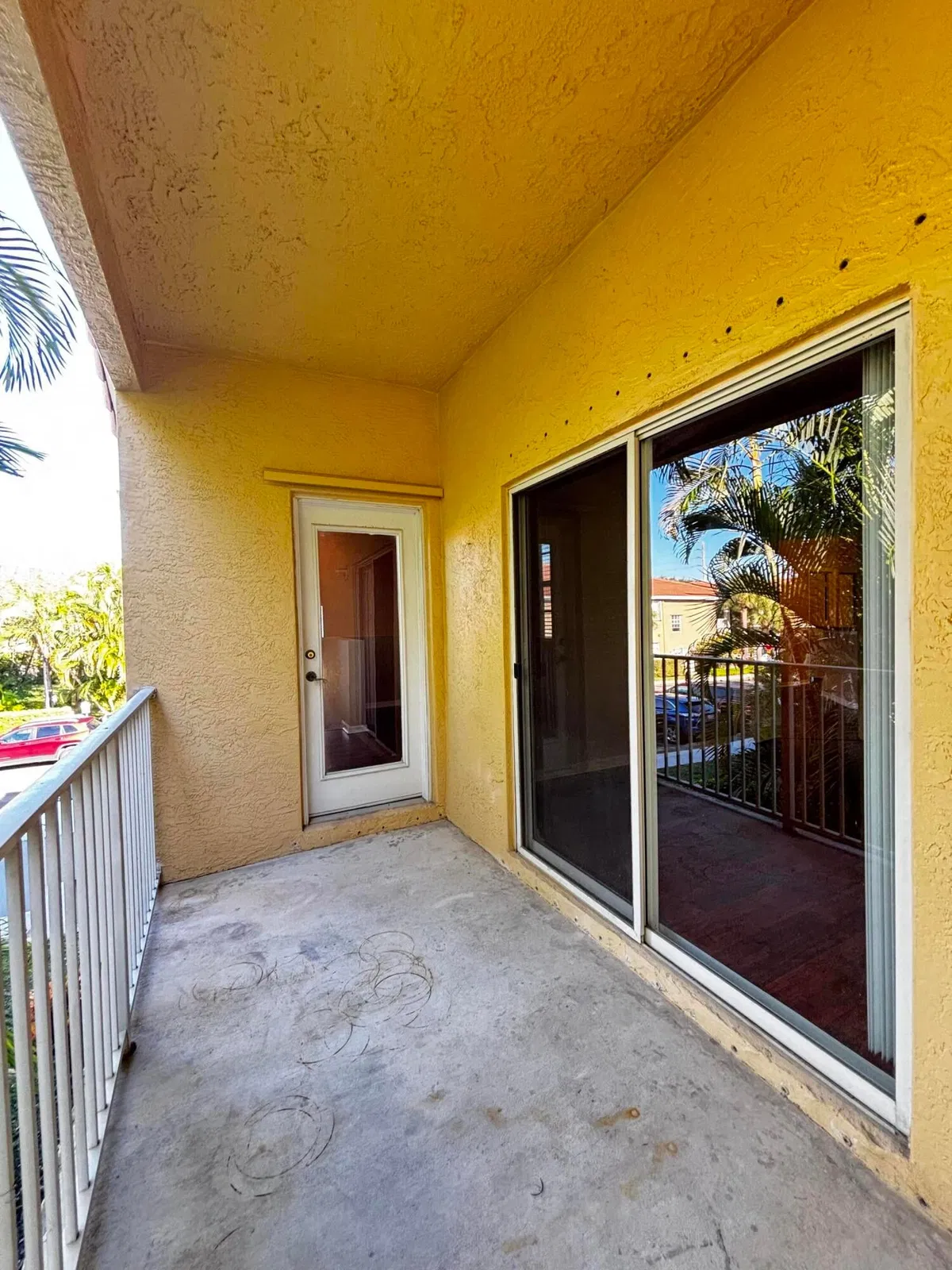 Unit H photo 28