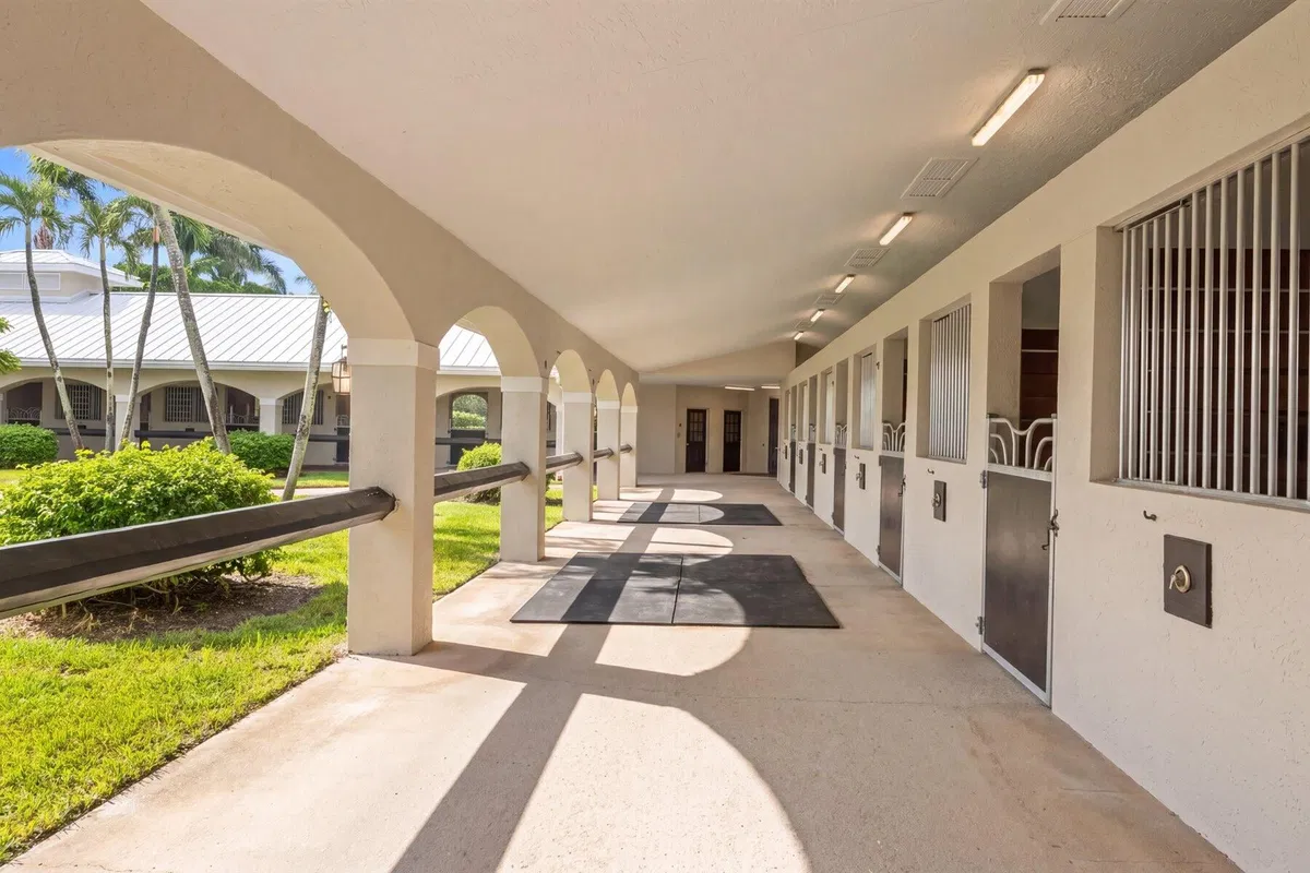 Residence photo 13