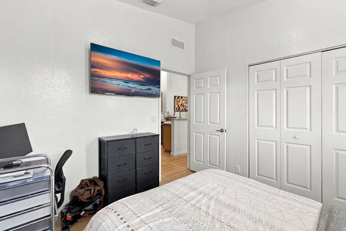 Residence photo 19