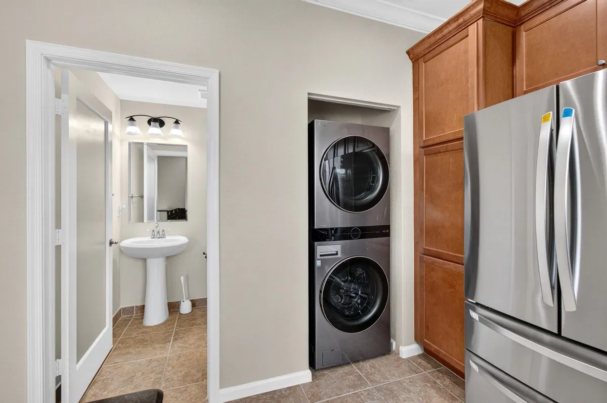 Residence photo 19