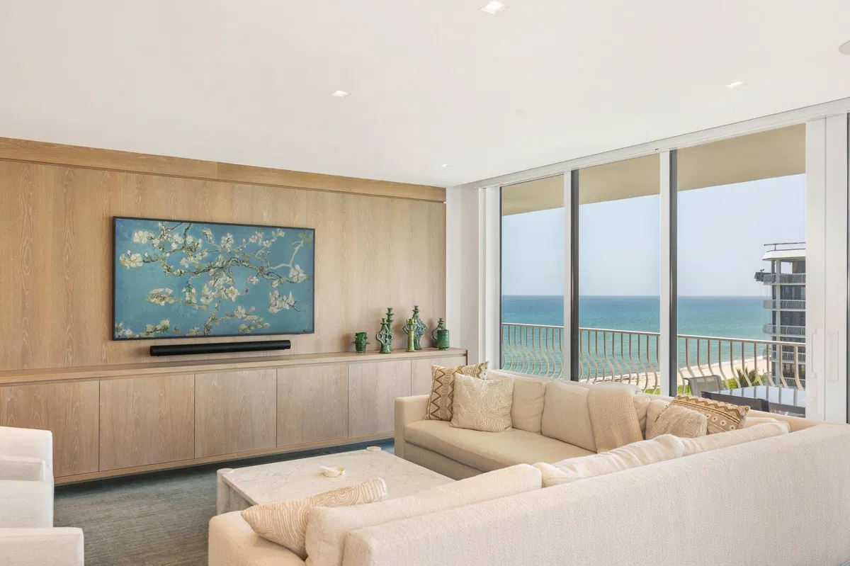 Sloan's Curve Palm Beach Unit 507s photo 7