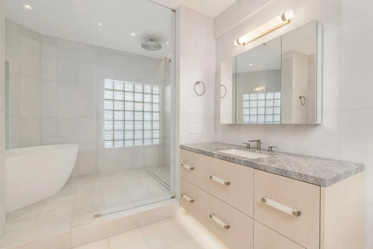 Sloan's Curve Palm Beach Unit 507s photo 25