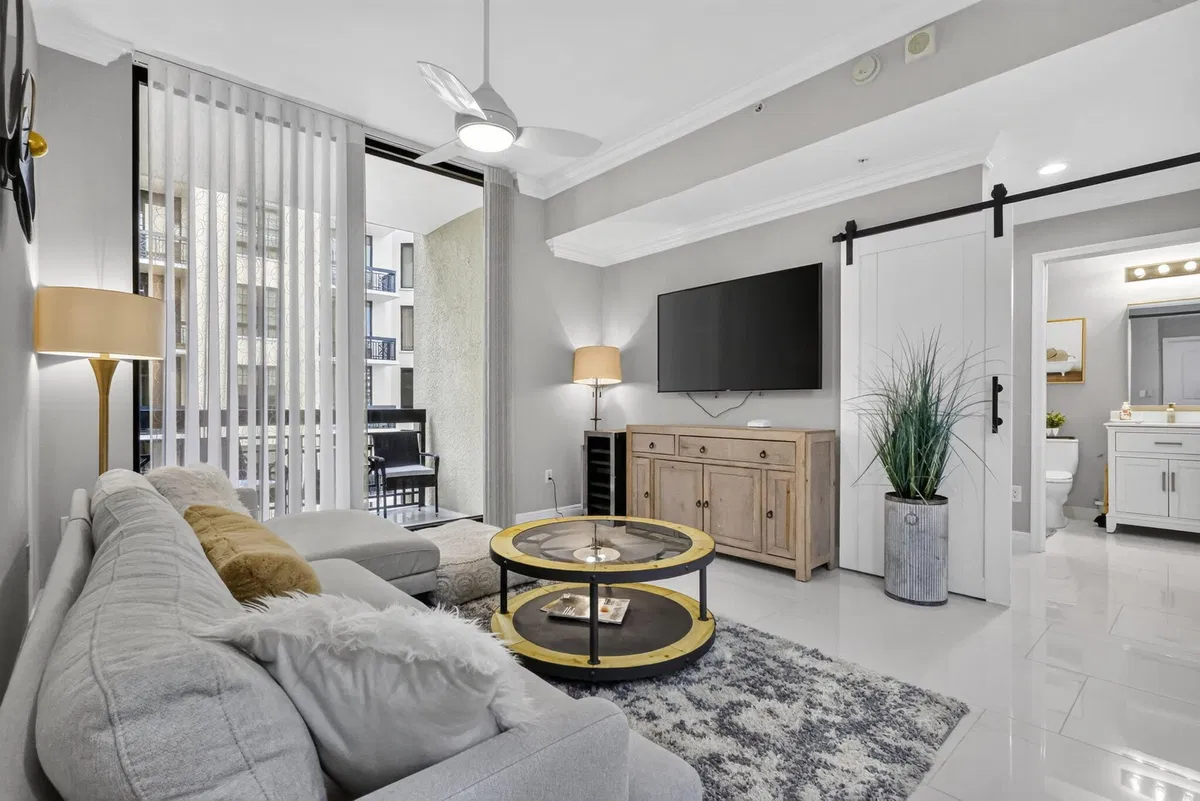 Two City Plaza Unit 1205