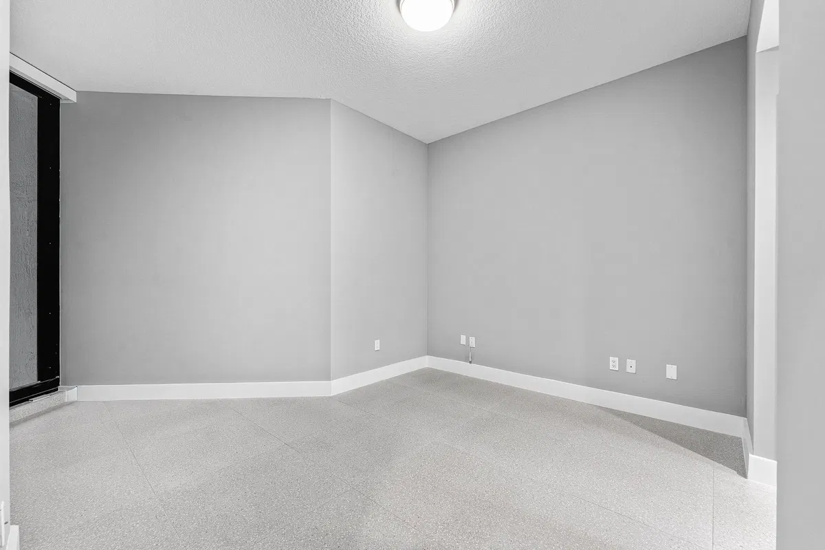 One City Plaza Unit Unit 820 photo 16