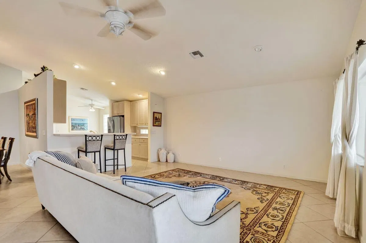  Residence photo 19