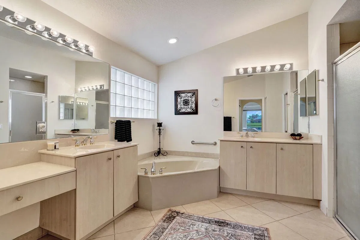  Residence photo 25