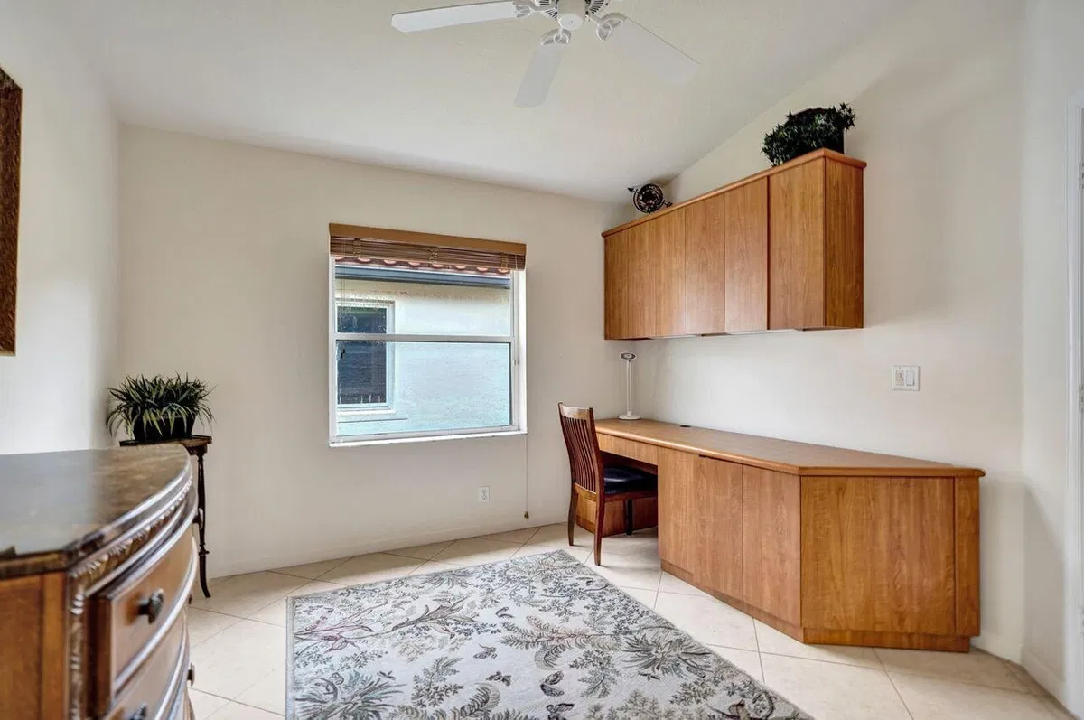  Residence photo 37
