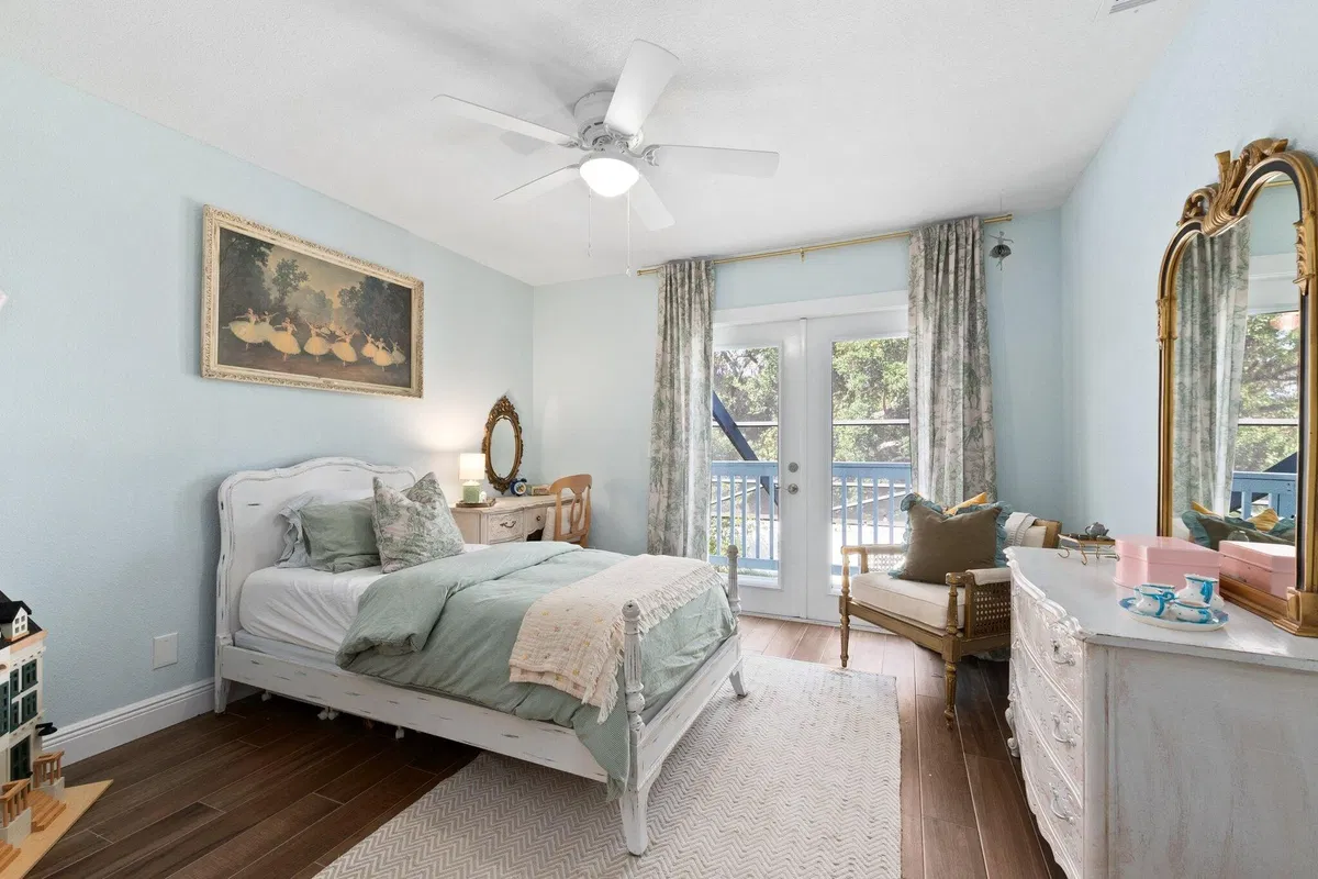  Residence photo 43