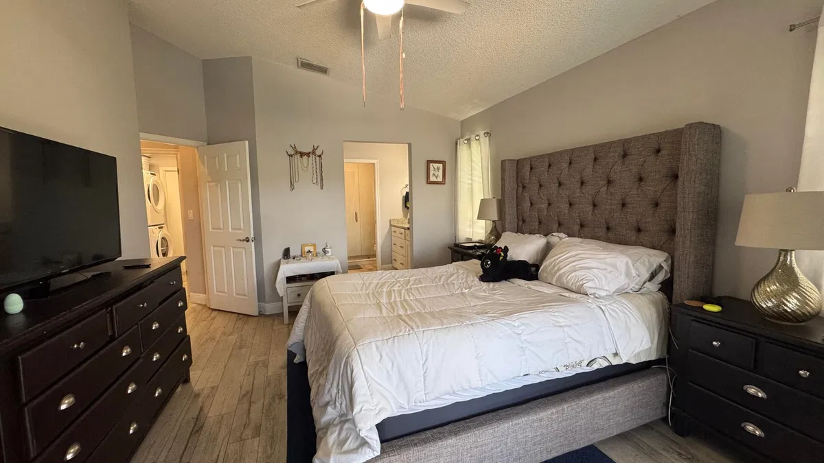 Residence photo 22